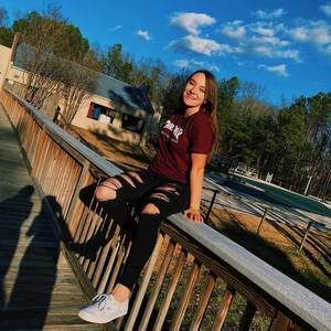 Meet your Posher, Candice